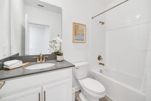 9175 Sommerset Hills Dr, Davenport, FL 33896 - bathroom with vanity and shower / bath combo with shower curtain