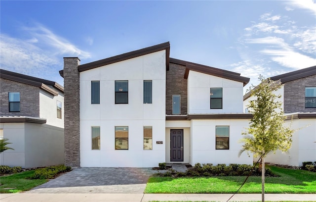 2907 Fable St, Kissimmee, FL 34746 - modern home featuring stucco siding