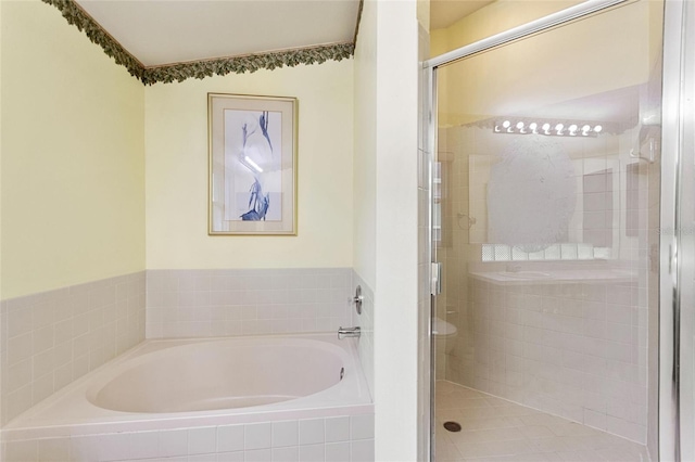 162 Canary Island Cir, Davenport, FL 33837 - bathroom with a bath and a shower stall