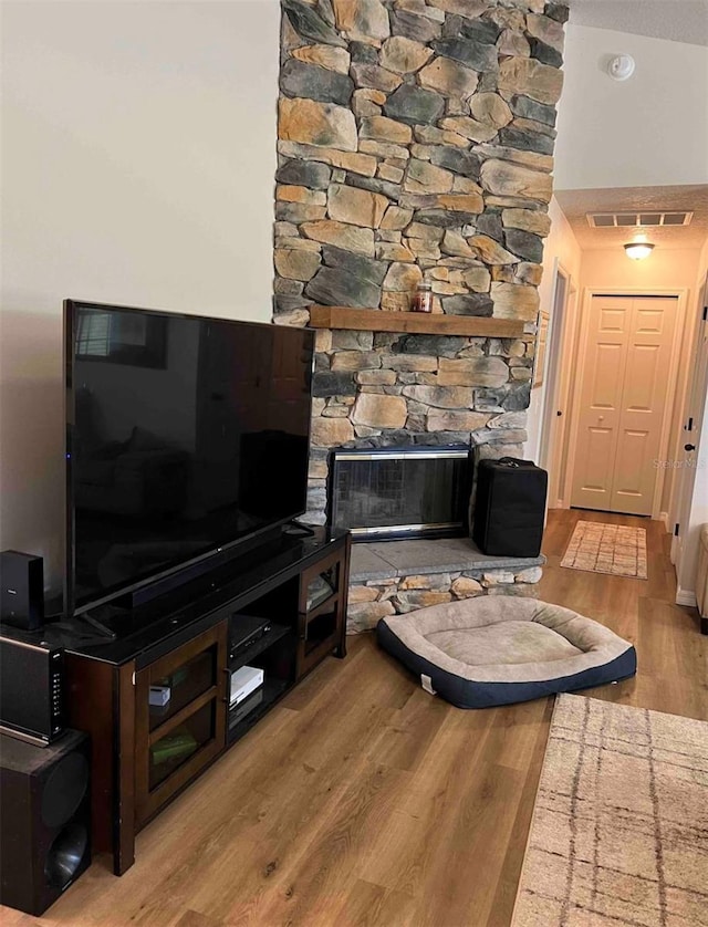 4805 SW 171st Ct, Dunnellon, FL 34432 - living room with wood finished floors