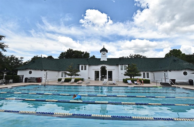 1649 Lake Baldwin Ln, Orlando, FL 32814 - community pool with a patio