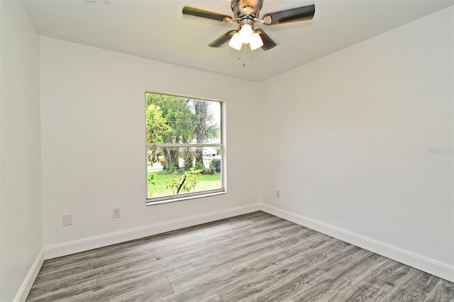 1502 W 16 Th St, Sanford, FL 32771 - spare room with wood finished floors and ceiling fan