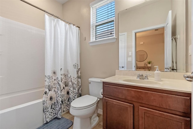 1958 Commander Way, Kissimmee, FL 34746 - full bath featuring vanity and shower / bathtub combination with curtain