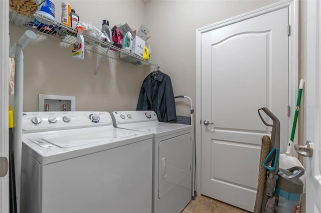 1958 Commander Way, Kissimmee, FL 34746 - laundry area with washing machine and dryer