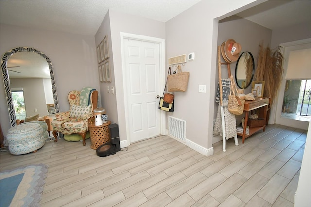 628 Riverview Ave, Altamonte Springs, FL 32714 - sitting room featuring wood finished floors and baseboards