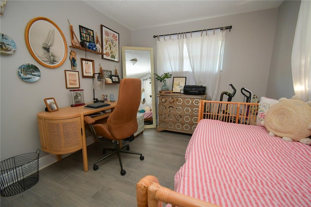 628 Riverview Ave, Altamonte Springs, FL 32714 - bedroom featuring wood finished floors