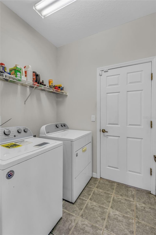 209 Grouper Ct, Poinciana, FL 34759 - laundry area with washer and dryer