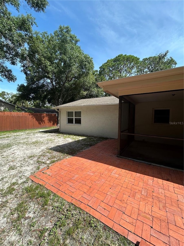 9504 W Cluster Ave, Tampa, FL 33615 - view of patio / terrace