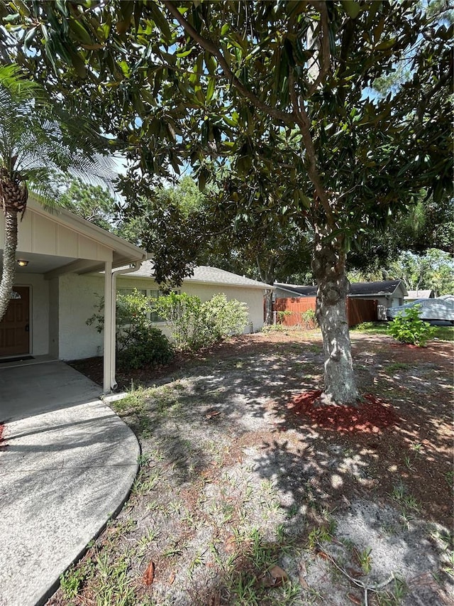 9504 W Cluster Ave, Tampa, FL 33615 - view of yard