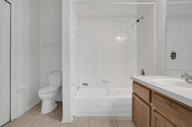 118 Sir Phillips Dr, Davenport, FL 33837 - bathroom featuring tile patterned floors, vanity, and shower / tub combination