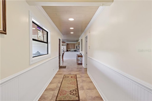12350 83rd St, Fellsmere, FL 32948 - hall featuring crown molding, a wainscoted wall, and recessed lighting