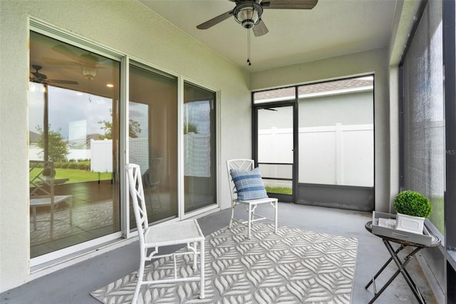 554 Pawnee Ct, Haines City, FL 33844 - sunroom / solarium with ceiling fan