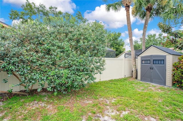1035 Paladin Ct, Orlando, FL 32812 - view of yard with a storage shed