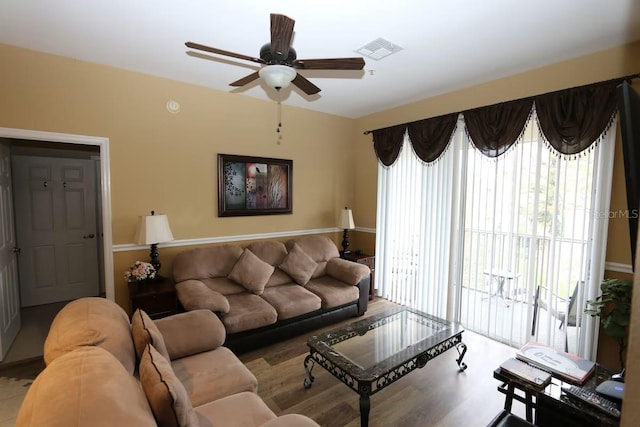 2304 Silver Palm Dr Unit 301, Kissimmee, FL 34747 - photo 2