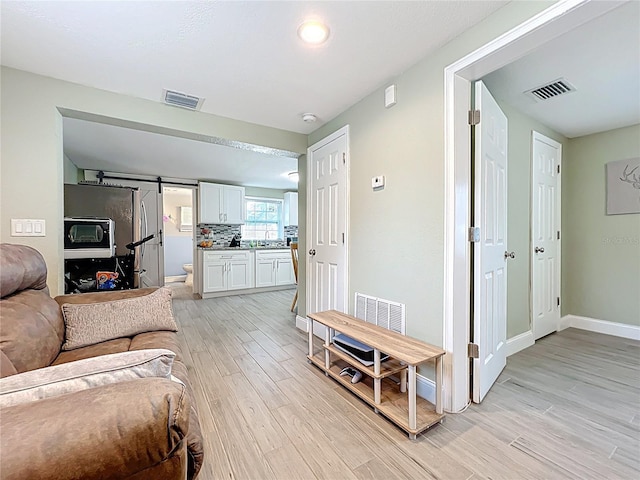 731 Guernsey St, Orlando, FL 32804 - photo 32