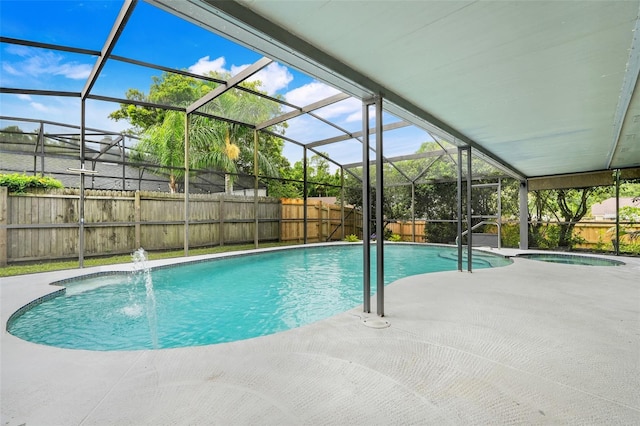 1173 Trotwood Blvd, Winter Springs, FL 32708 - view of swimming pool featuring an in-ground hot tub, a fenced backyard, a patio, and a lanai