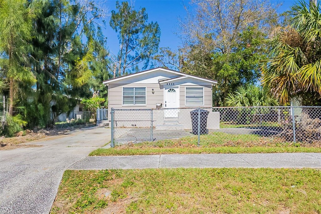 4319 14th Ave S, Saint Petersburg, FL 33711 - photo 1