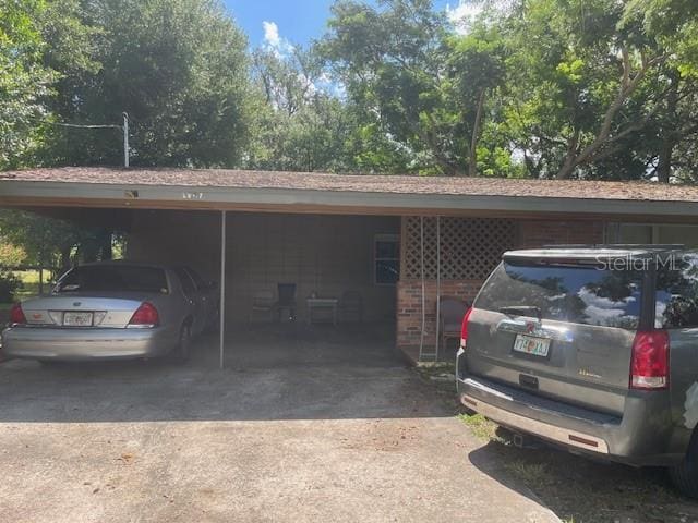 1807 N Powers Dr, Orlando, FL 32818 - view of vehicle parking