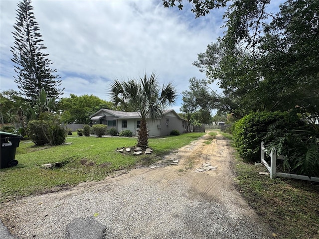 269 12th Ave, Ocoee, FL 34761 - view of front of property featuring dirt driveway