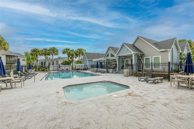 3700 Idlebrook Cir Unit 200, Casselberry, FL 32707 - community pool featuring a patio and a hot tub