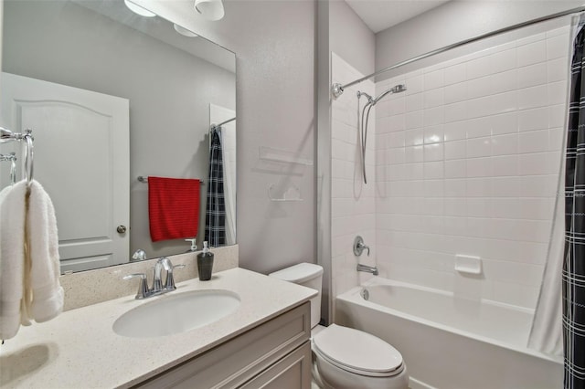2433 Santa Vista Loop, Apopka, FL 32703 - bathroom featuring shower / tub combo with curtain and vanity