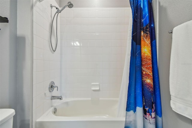 2433 Santa Vista Loop, Apopka, FL 32703 - full bath featuring shower / tub combo and toilet