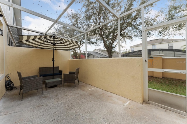 1176 S Beach Cir, Kissimmee, FL 34746 - view of patio featuring a lanai