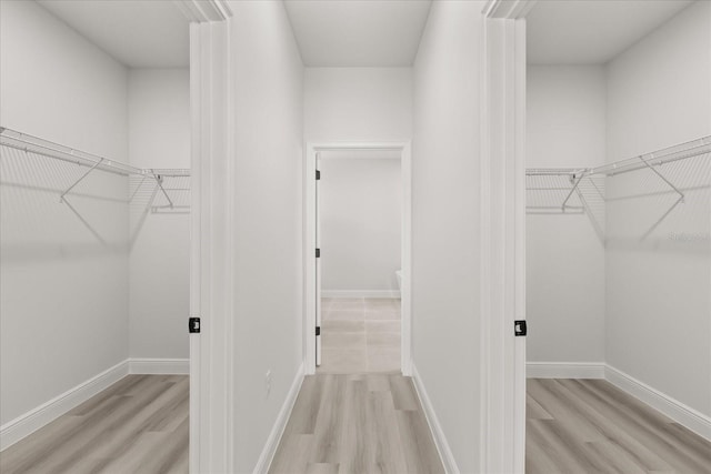 1970 SW 160th Pl, Ocala, FL 34473 - walk in closet featuring light wood-type flooring