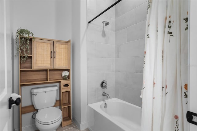 2149 Raglan Cir, Ormond Beach, FL 32174 - bathroom featuring toilet and shower / bath combo