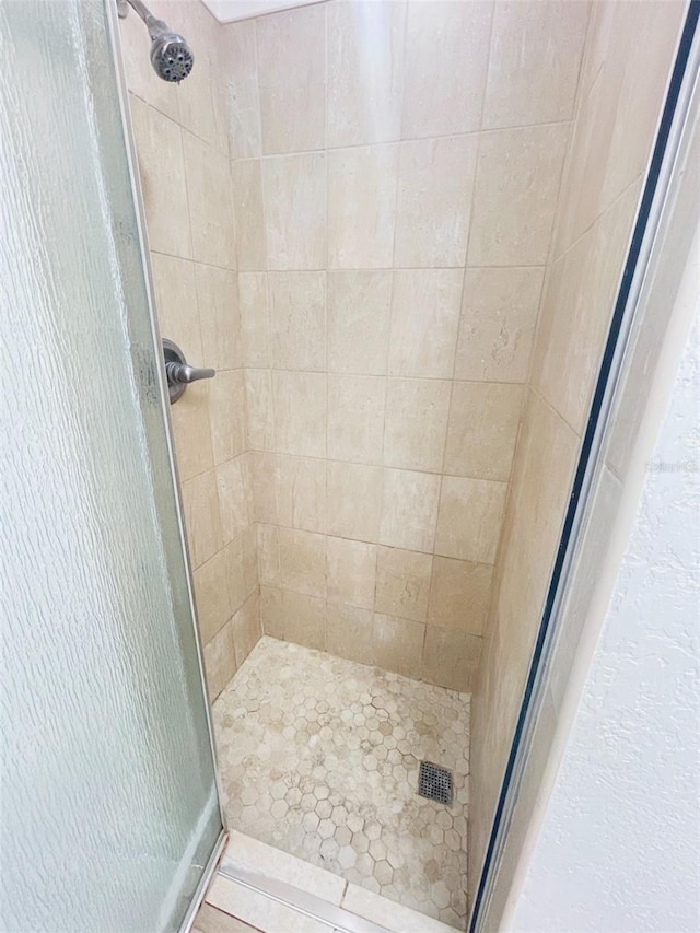 1980 Williams Manor Ave, Orlando, FL 32811 - full bath featuring a shower stall