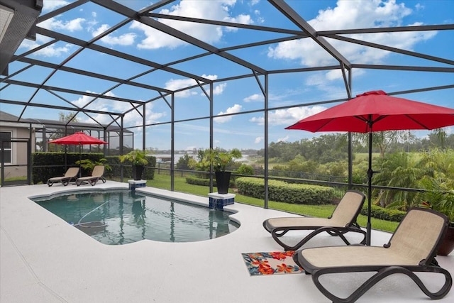 15264 Shonan Gold Dr, Winter Garden, FL 34787 - swimming pool with a patio and a lanai