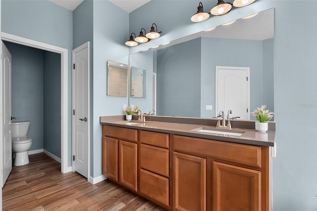 6539 Chagford Ln, Windermere, FL 34786 - full bath featuring double vanity and wood finished floors