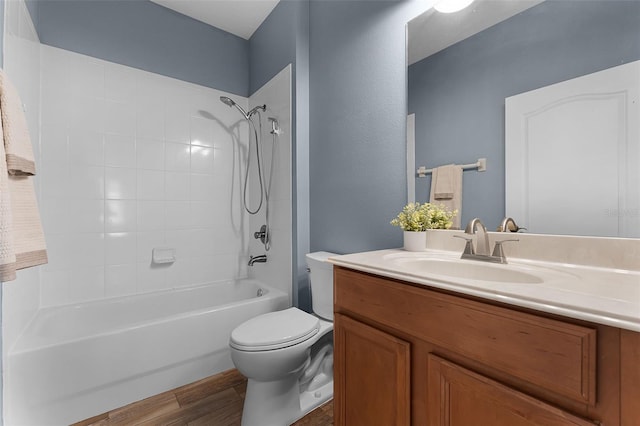 6539 Chagford Ln, Windermere, FL 34786 - bathroom with vanity, shower / bath combination, and wood finished floors