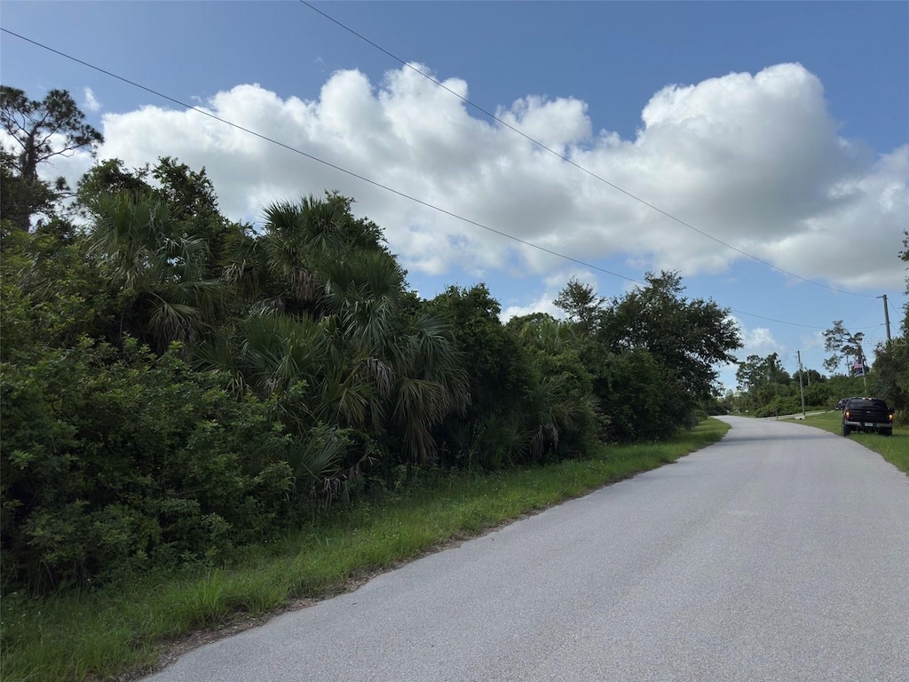 Barcelona Dr, North Port, FL 34288