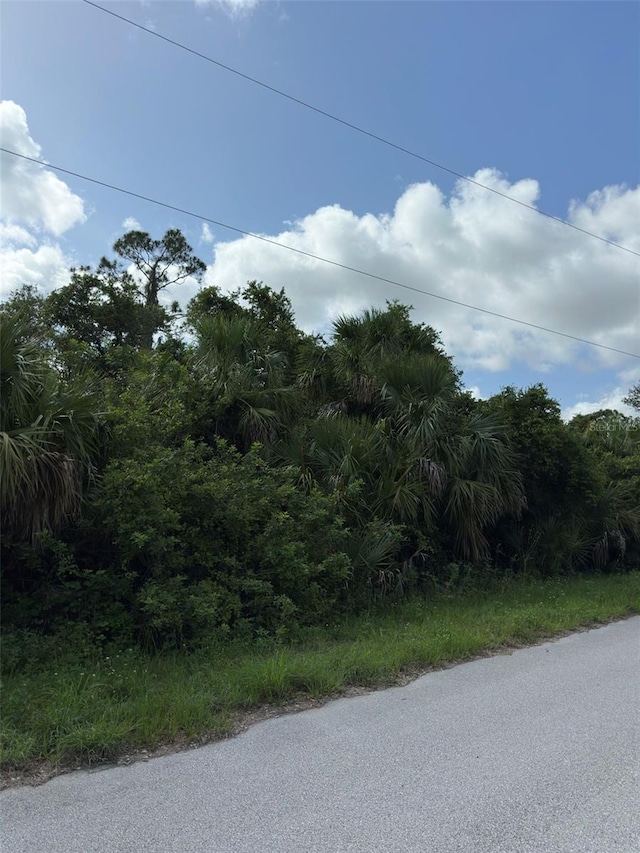 Barcelona Dr, North Port, FL 34288