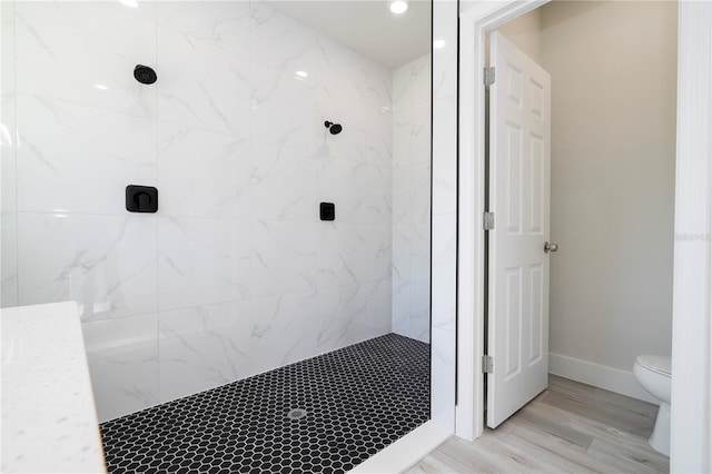 2011 W Tacoma Dr, Citrus Springs, FL 34434 - full bath featuring a marble finish shower and wood finished floors