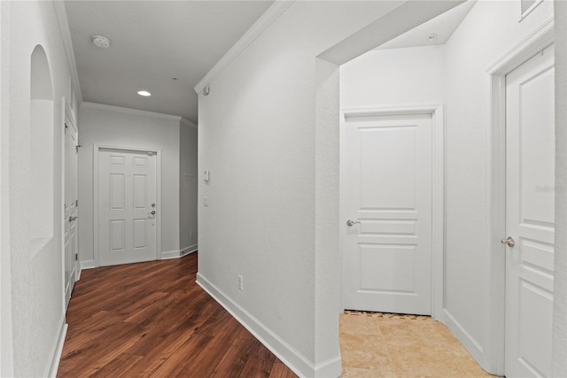 8362 Bella Tierra Ct Unit 10146, Davenport, FL 33896 - hallway featuring crown molding, recessed lighting, and wood finished floors