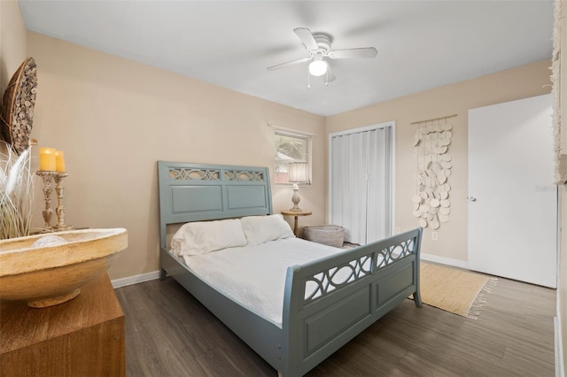 575 Ave M SE, Winter Haven, FL 33880 - bedroom with wood finished floors and a ceiling fan