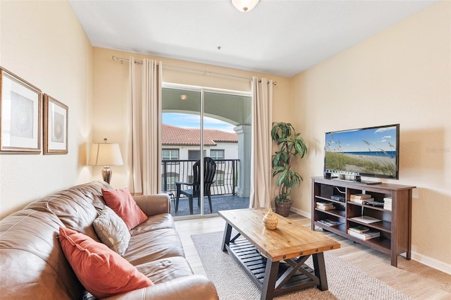 4024 Breakview Dr Unit 402, Orlando, FL 32819 - living room featuring light wood-type flooring