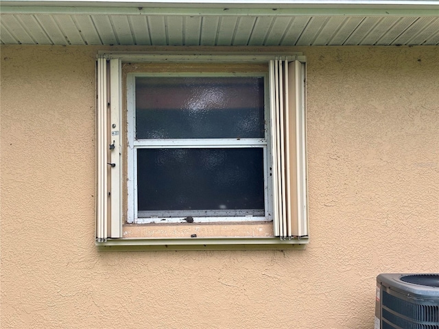 131 49th Ct E, Palmetto, FL 34221 - exterior view of stucco siding
