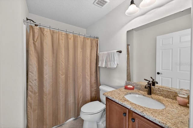 30120 Hackney Loop, Mount Dora, FL 32757 - bathroom featuring vanity, a textured ceiling, and curtained shower