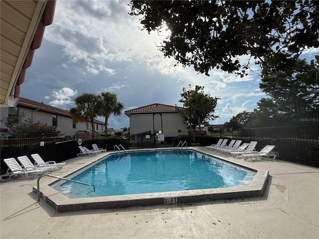 1709 Shady Ridge Ct Unit 243, Orlando, FL 32807 - community pool with a patio