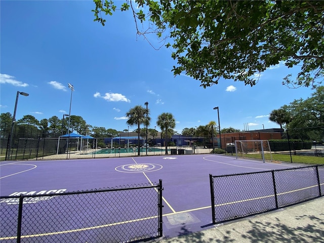 1709 Shady Ridge Ct Unit 243, Orlando, FL 32807 - view of sport court with community basketball court and an area for soccer