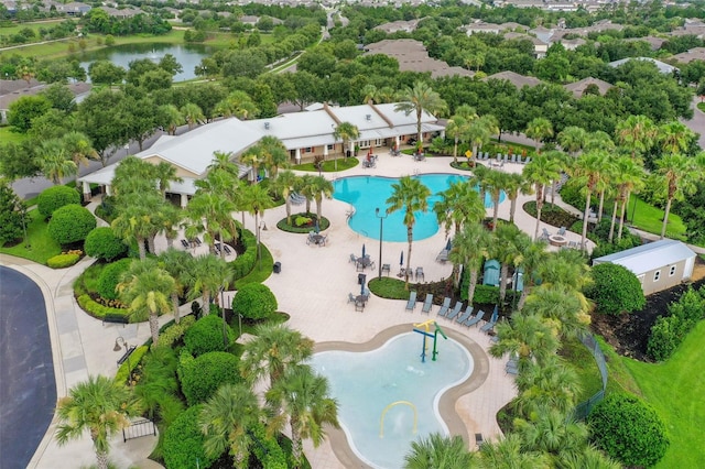 7540 Bishop Square Dr, Winter Garden, FL 34787 - drone / aerial view of a pool and a large body of water