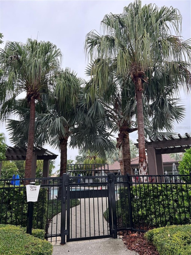 8512 Player Point Dr, Davenport, FL 33896 - view of gate