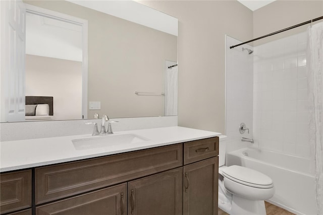 1564 Atlantic Coastline Loop, Oakland, FL 34787 - bathroom with vanity and shower / bath combination with curtain