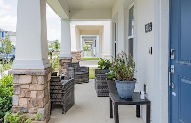 4152 Pino St, Apopka, FL 32712 - view of covered porch