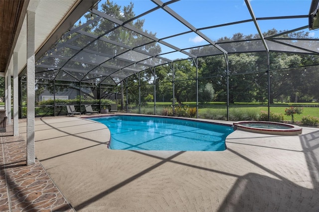 5141 Autumn Ridge Ln, Windermere, FL 34786 - view of swimming pool with a pool with connected hot tub, a patio, and a lanai