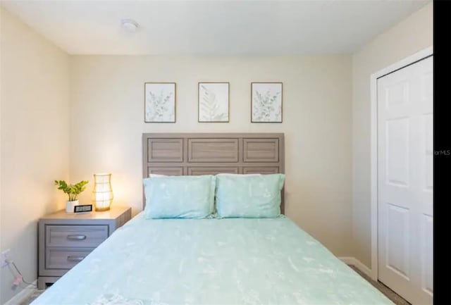 365 Aylesbury Ct, Kissimmee, FL 34758 - bedroom featuring a closet