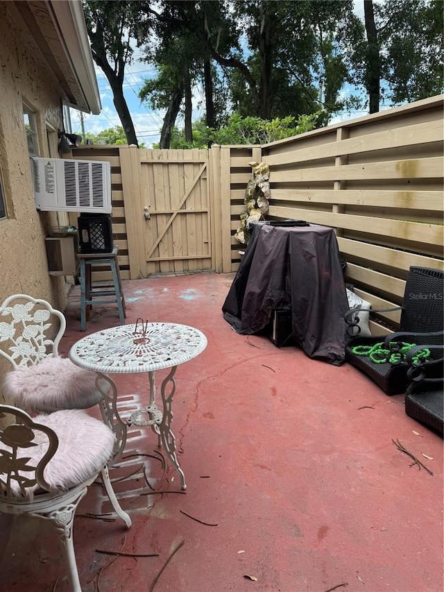 860 Park Lake Cir Unit 53, Maitland, FL 32751 - view of patio / terrace featuring a gate